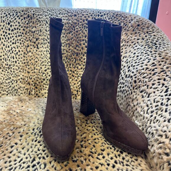 Donald Pliner Brown Zari Crepe Heeled Bootie Size 10M - Picture 2 of 8